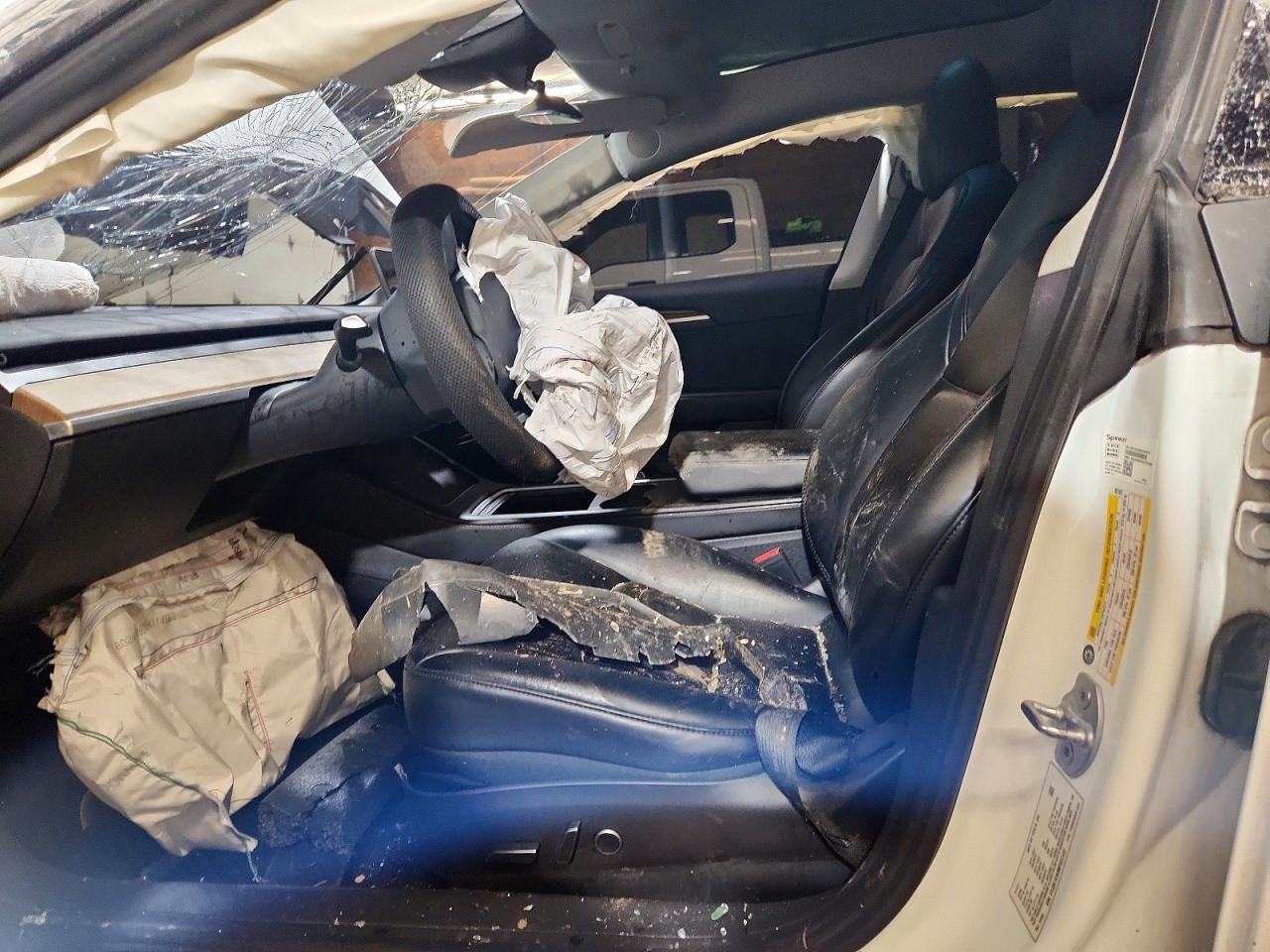 TESLA MODEL 3 2021 — 8