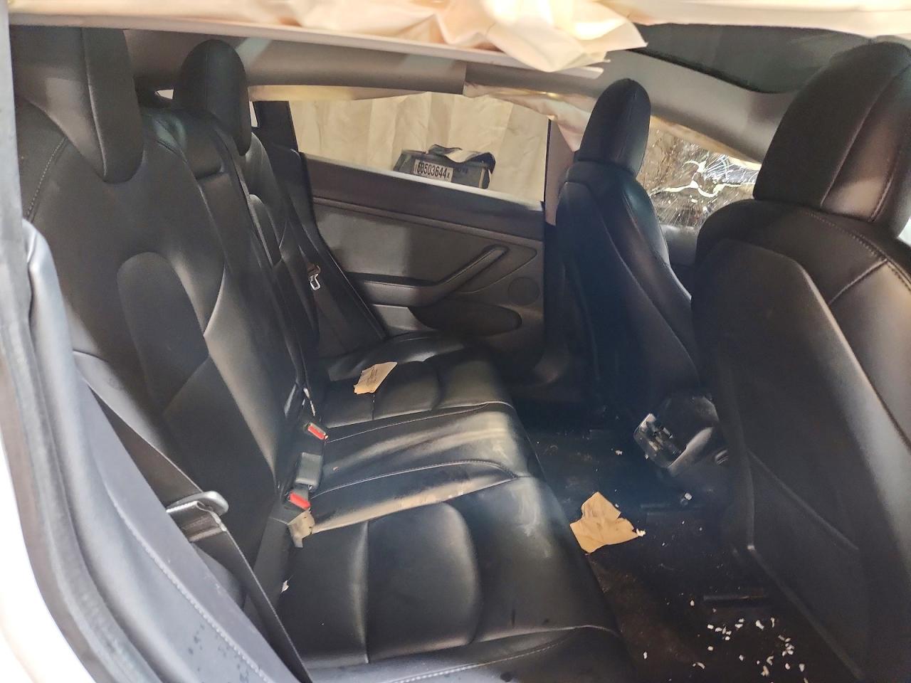 TESLA MODEL 3 2021 — 11