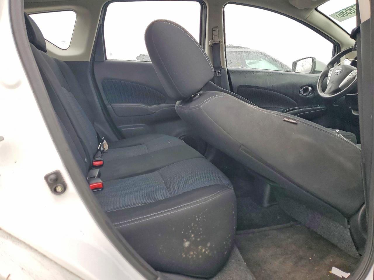 NISS VERSA 2015 — 11