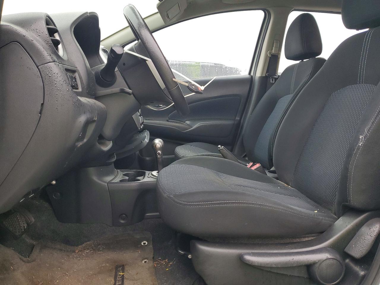 NISS VERSA 2015 — 8