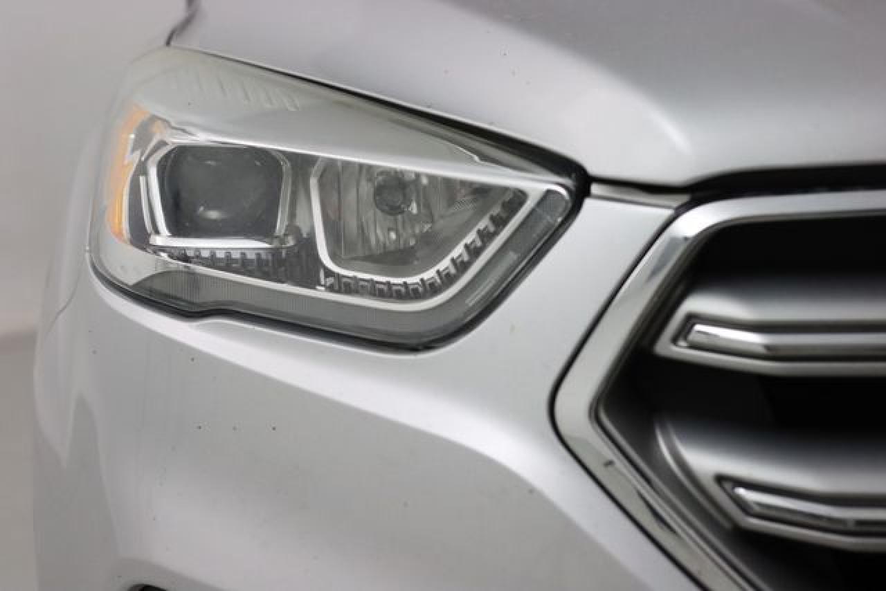 FORD ESCAPE 2017 — 11