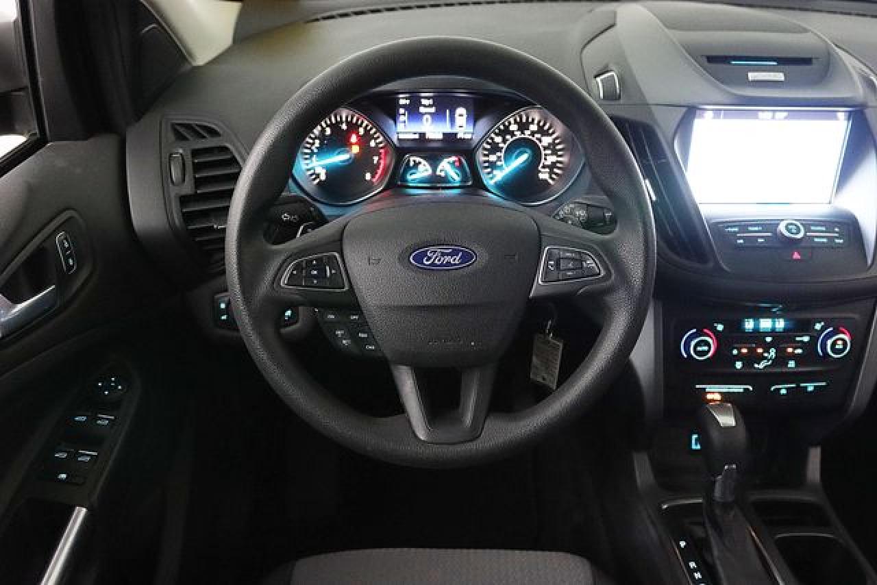FORD ESCAPE 2017 — 27