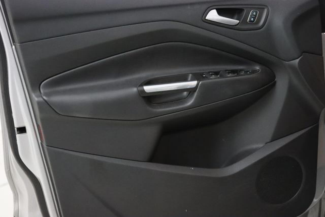 FORD ESCAPE 2017 — 24