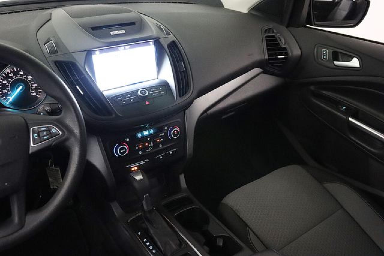 FORD ESCAPE 2017 — 28