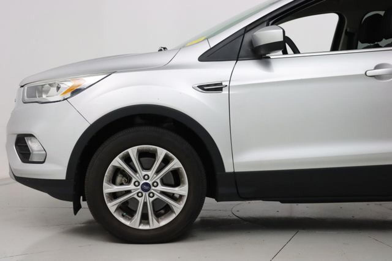 FORD ESCAPE 2017 — 18