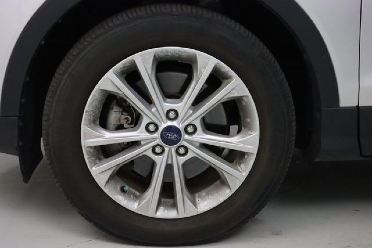 FORD ESCAPE 2017 — 19