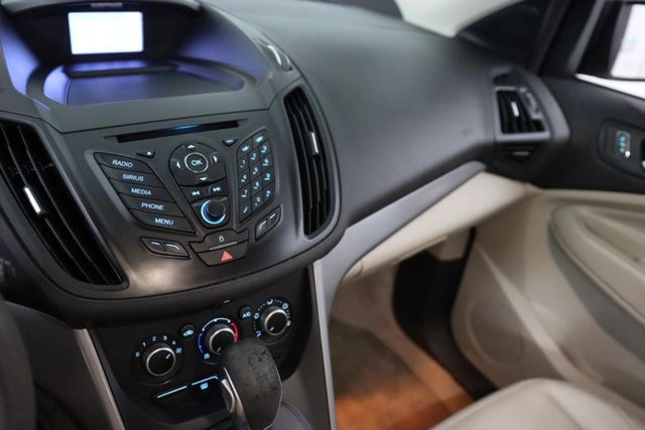 FORD ESCAPE 2014 — 40