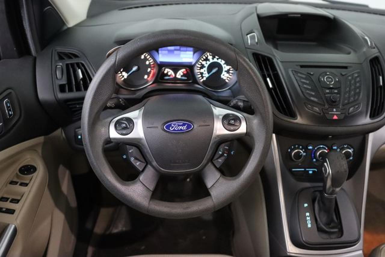 FORD ESCAPE 2014 — 28