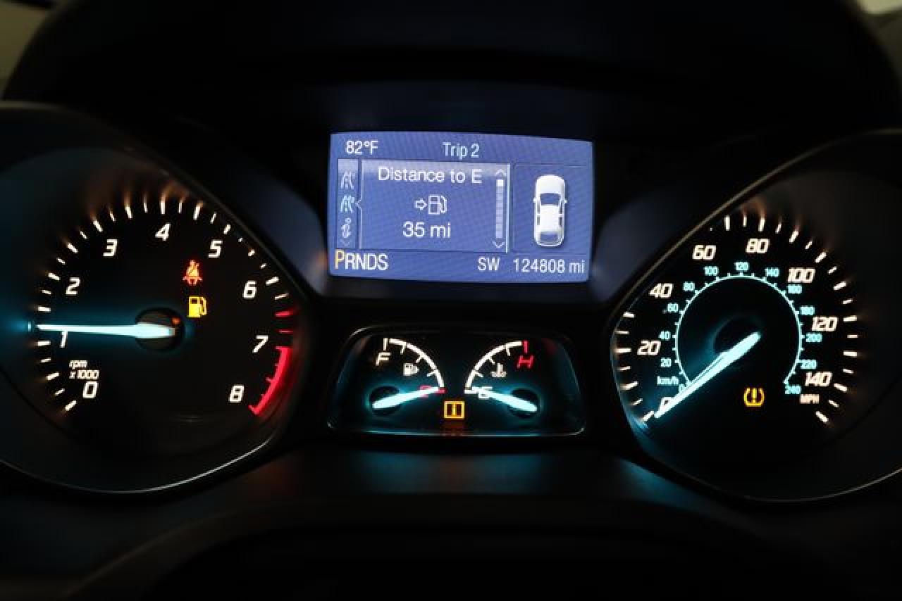FORD ESCAPE 2014 — 34