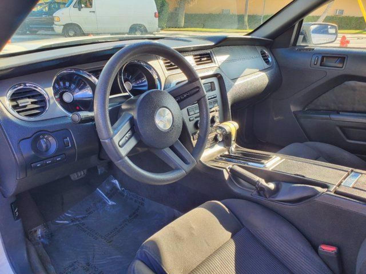 2012 FORD MUSTANG