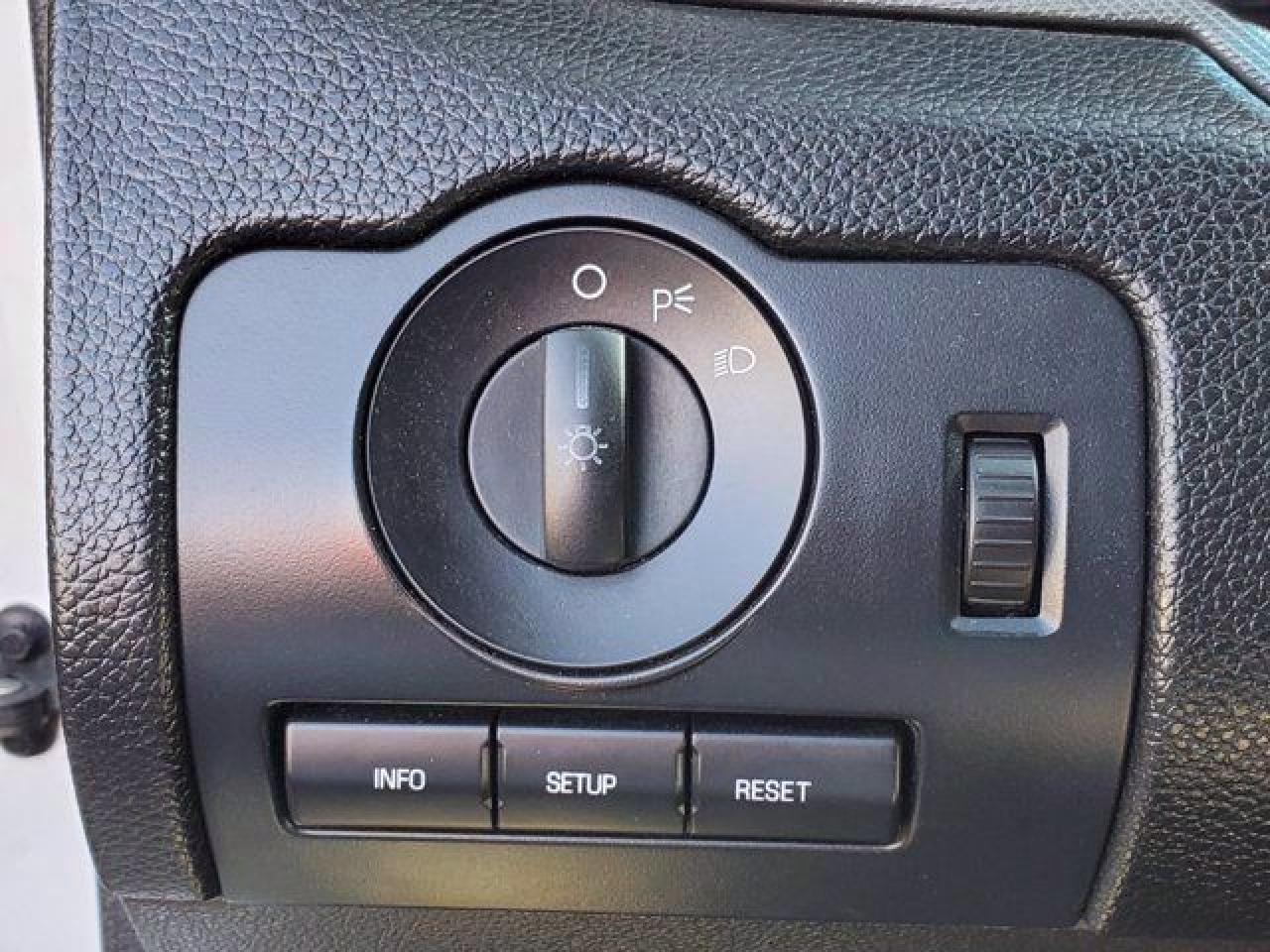 FORD MUSTANG 2012 — 11