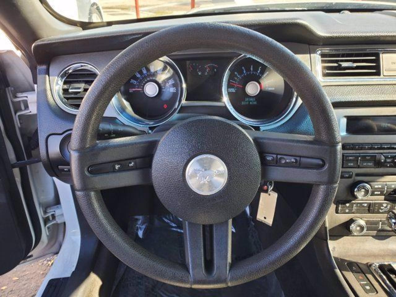 FORD MUSTANG 2012 — 14