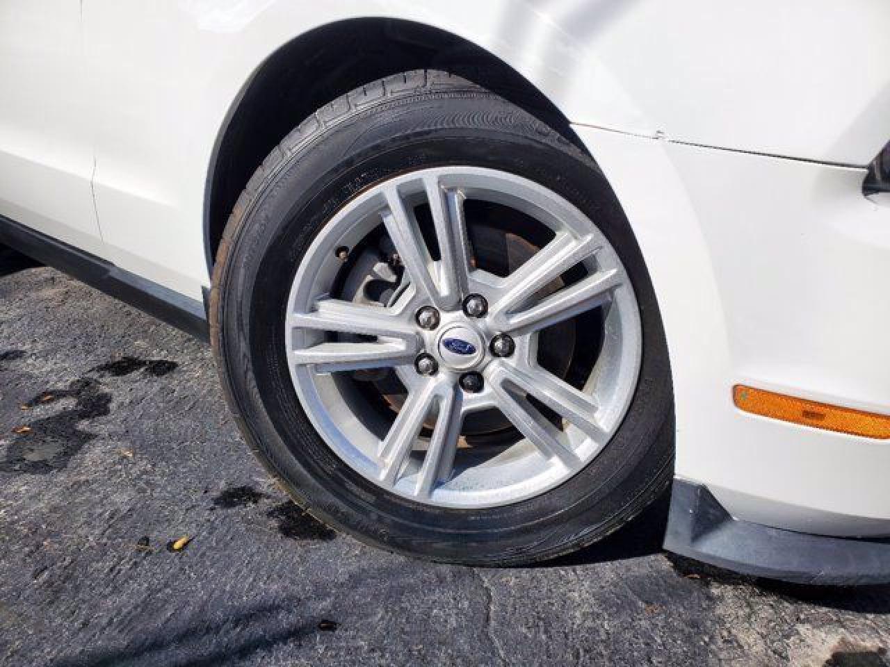 FORD MUSTANG 2012 — 4