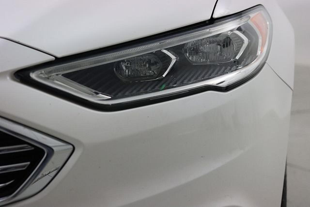 FORD FUSION 2017 — 12