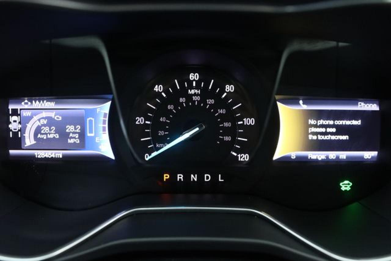 FORD FUSION 2017 — 24