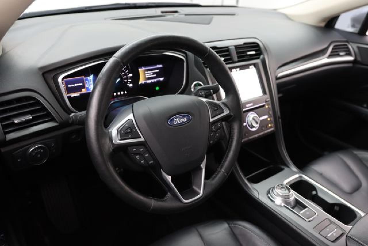 FORD FUSION 2017 — 34
