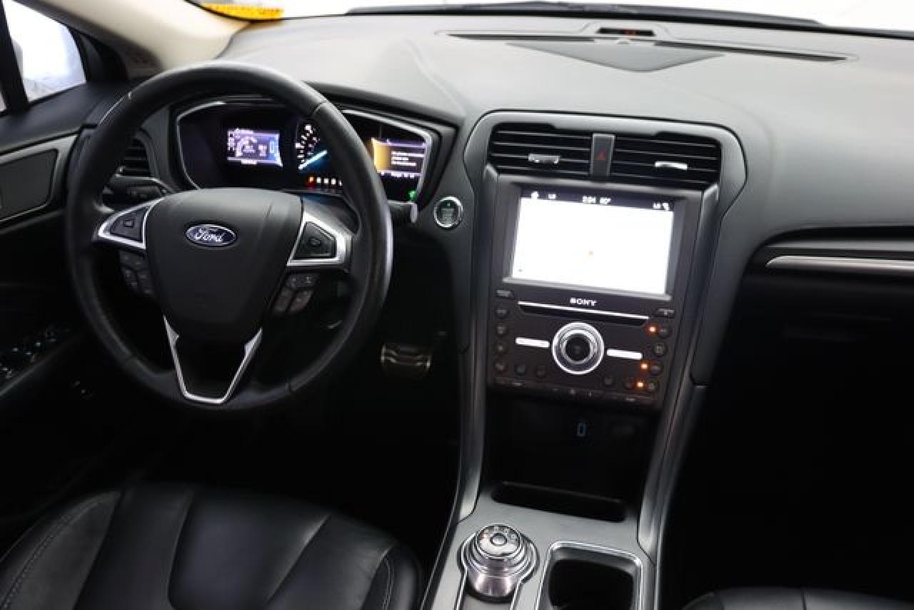 FORD FUSION 2017 — 32