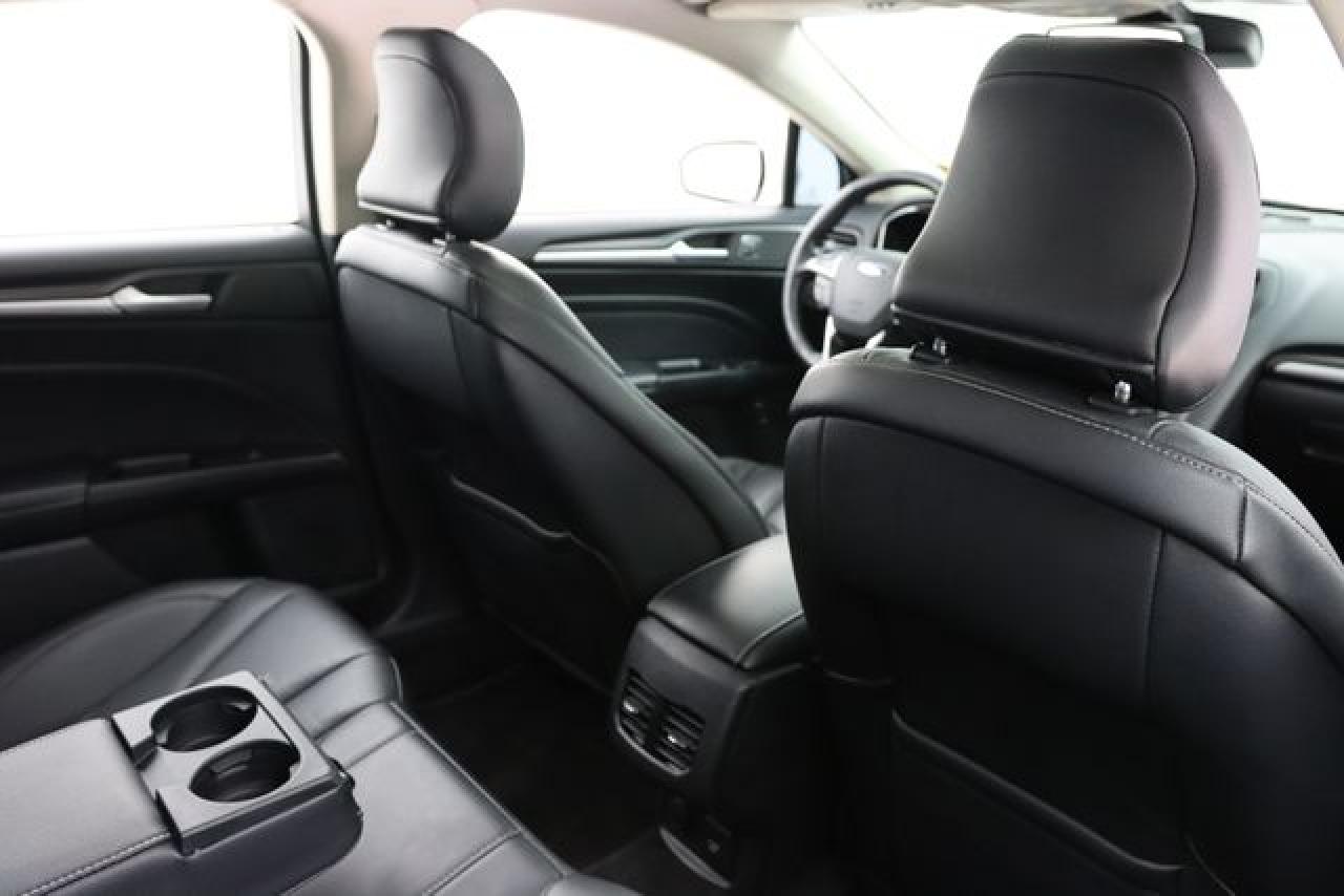 FORD FUSION 2017 — 41