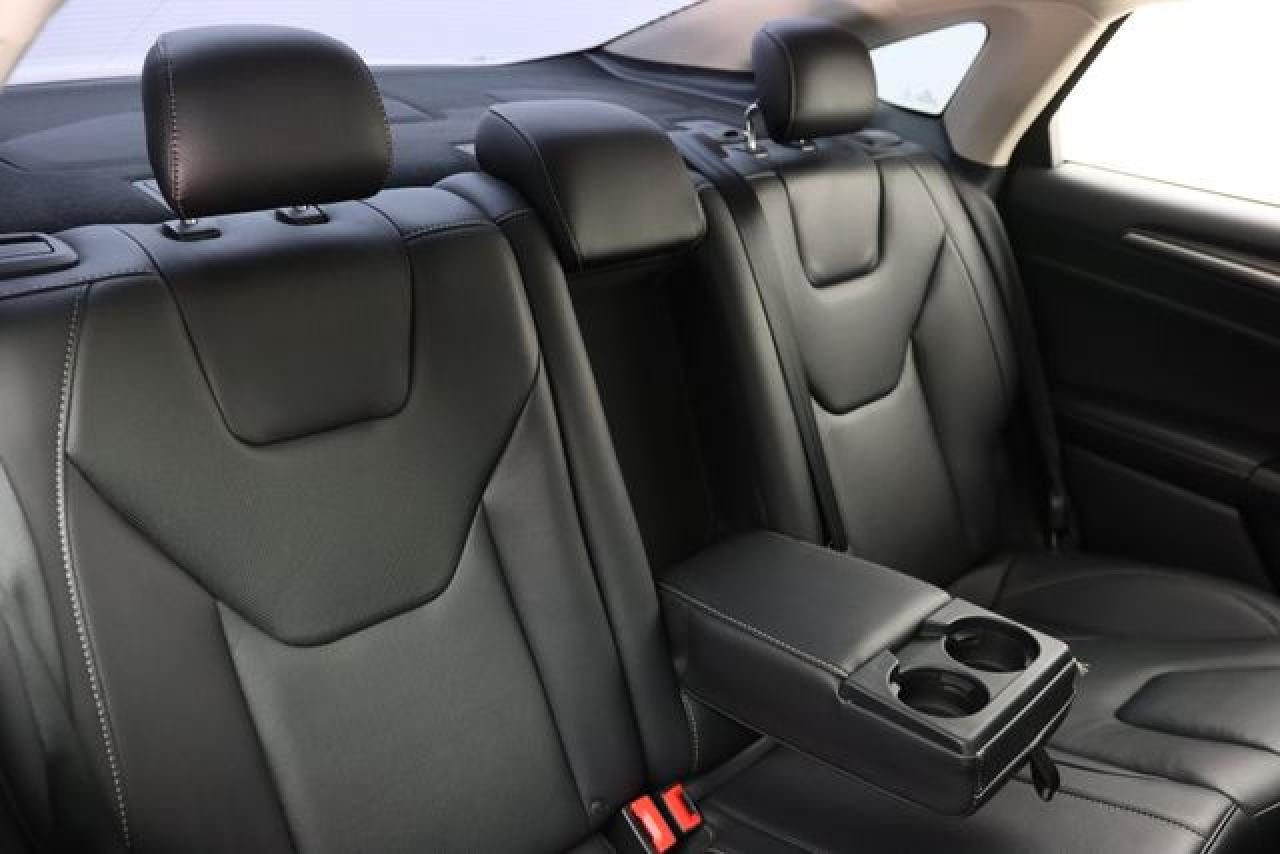FORD FUSION 2017 — 42