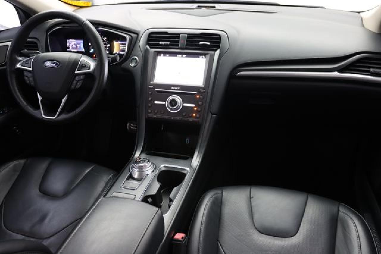 FORD FUSION 2017 — 30