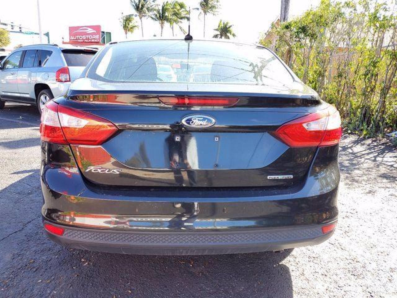 FORD FOCUS 2013 — 7