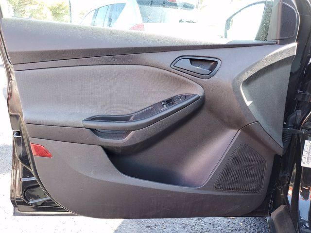 FORD FOCUS 2013 — 21