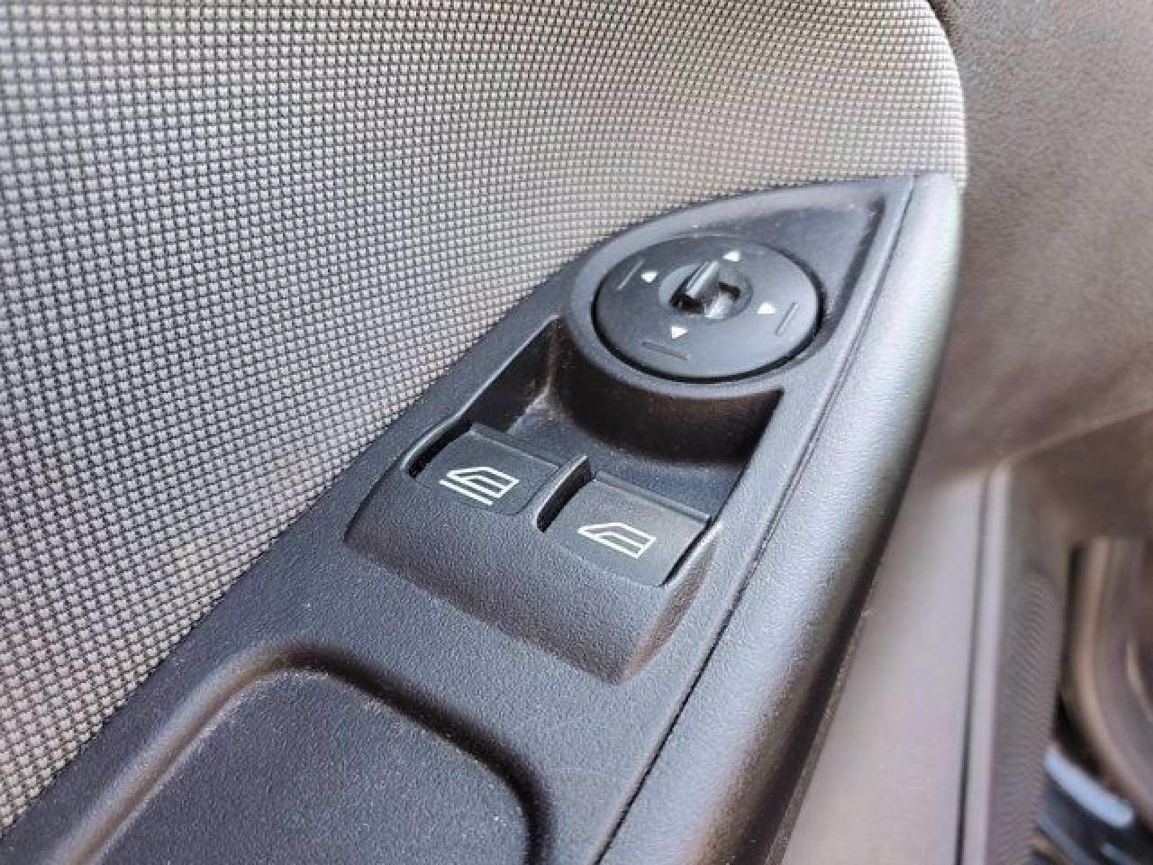 FORD FOCUS 2013 — 22