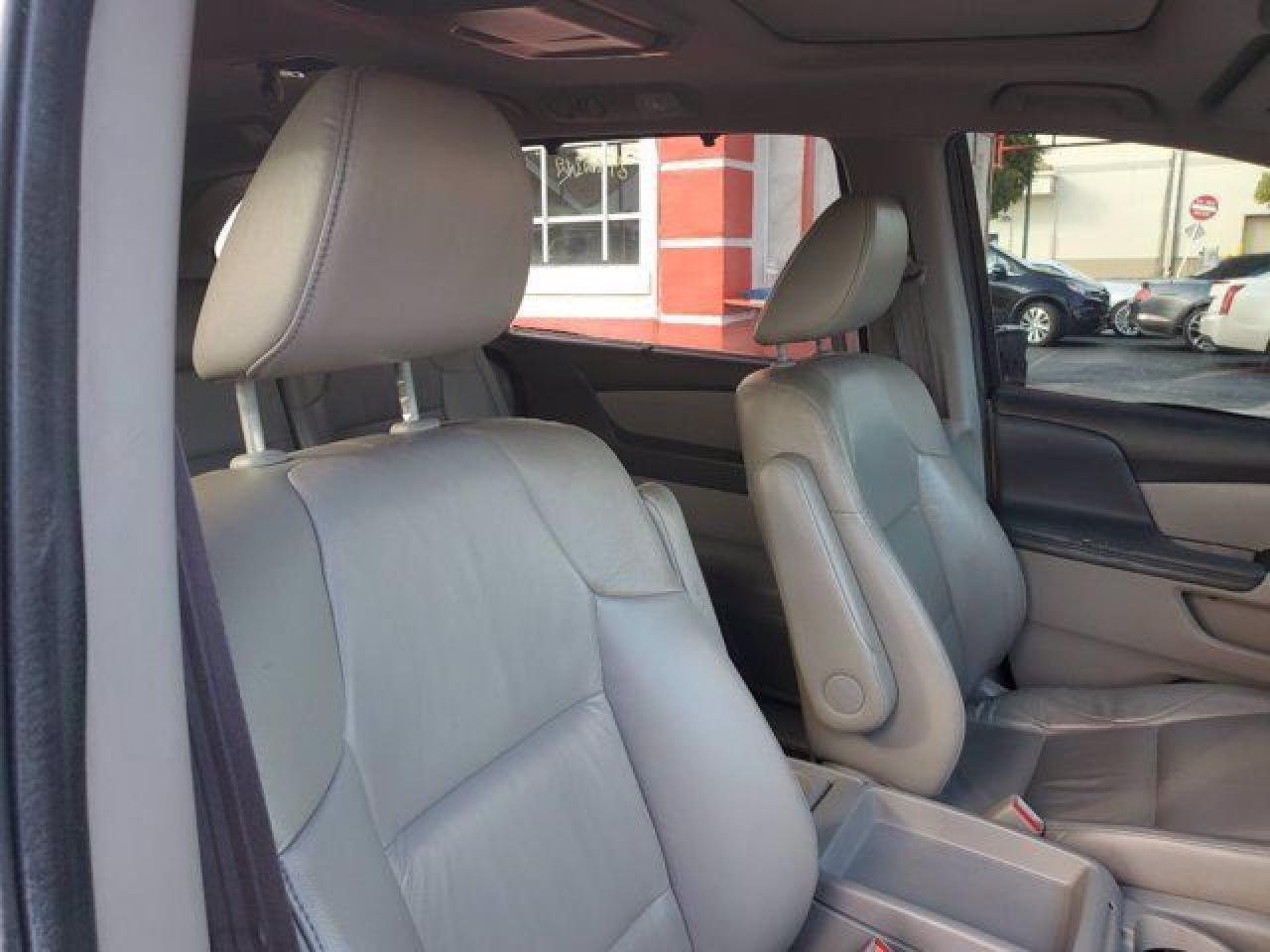 HONDA ODYSSEY 2012 — 32