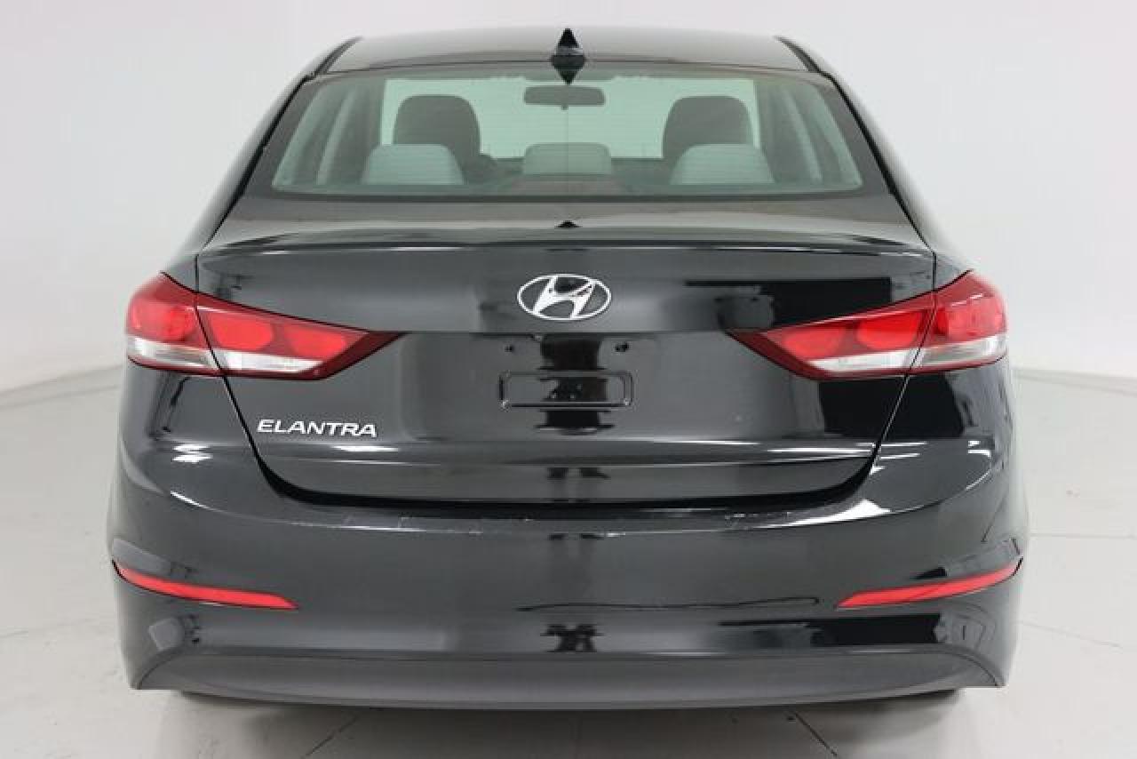 HYUNDAI ELANTRA 2018 — 13