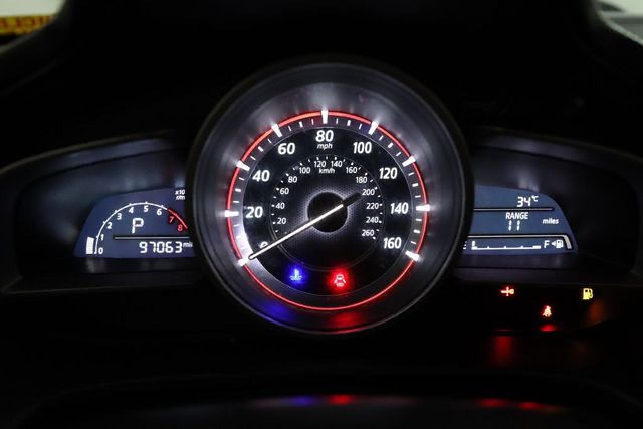 MAZDA 3 2015 — 24