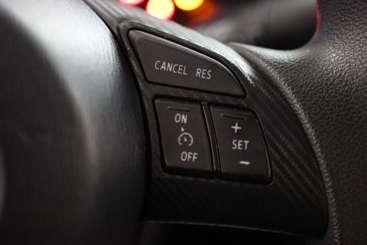 MAZDA 3 2015 — 23