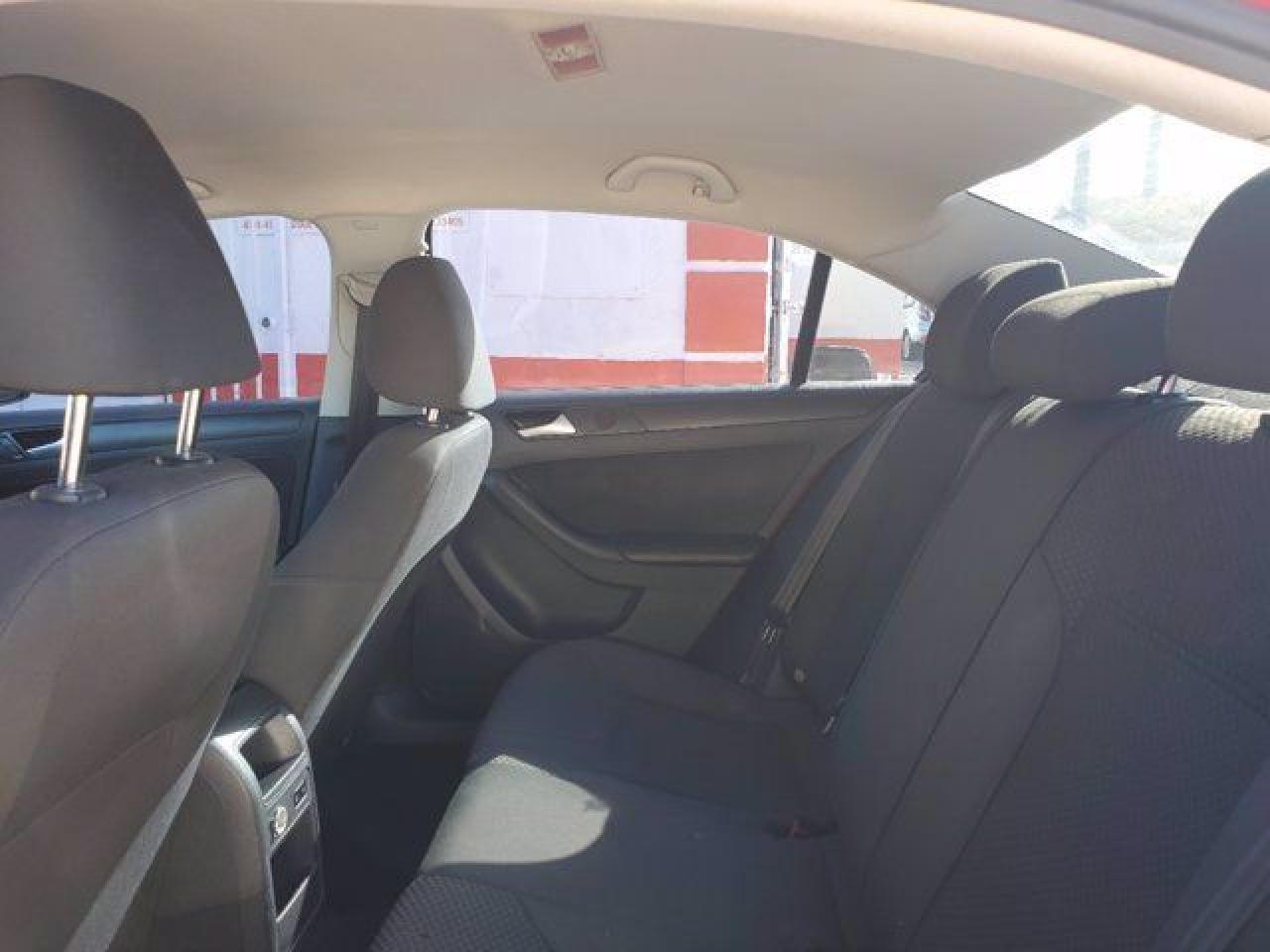 VOLKSWAGEN JETTA 2014 — 21