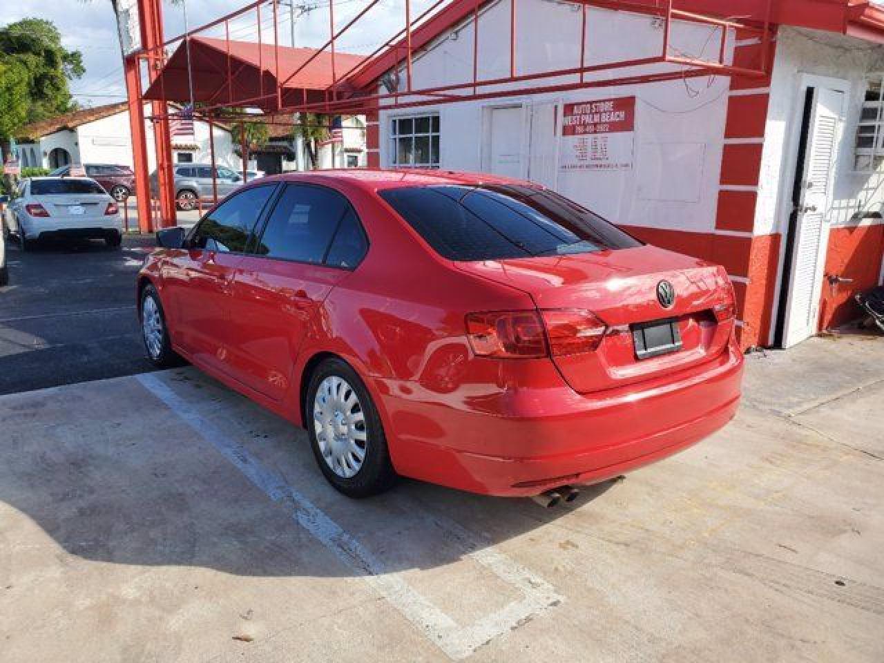 VOLKSWAGEN JETTA 2014 — 25