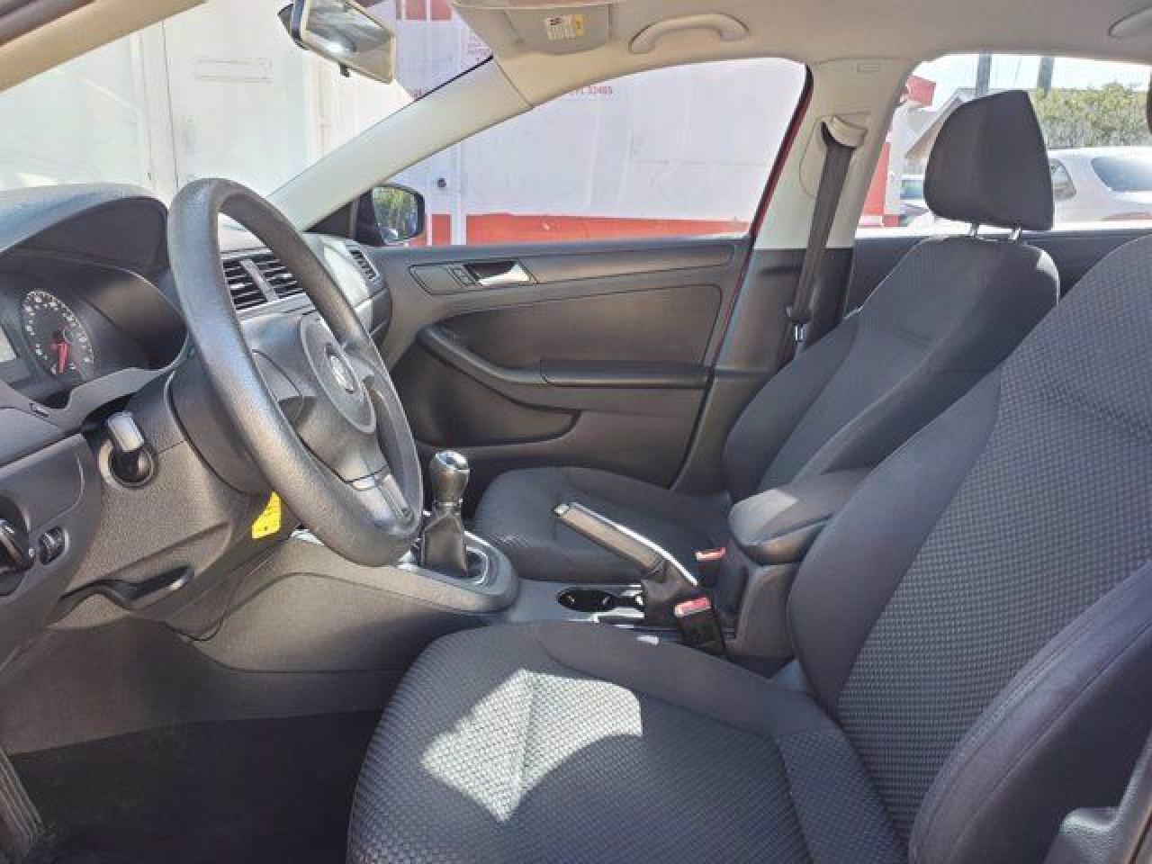 VOLKSWAGEN JETTA 2014 — 15