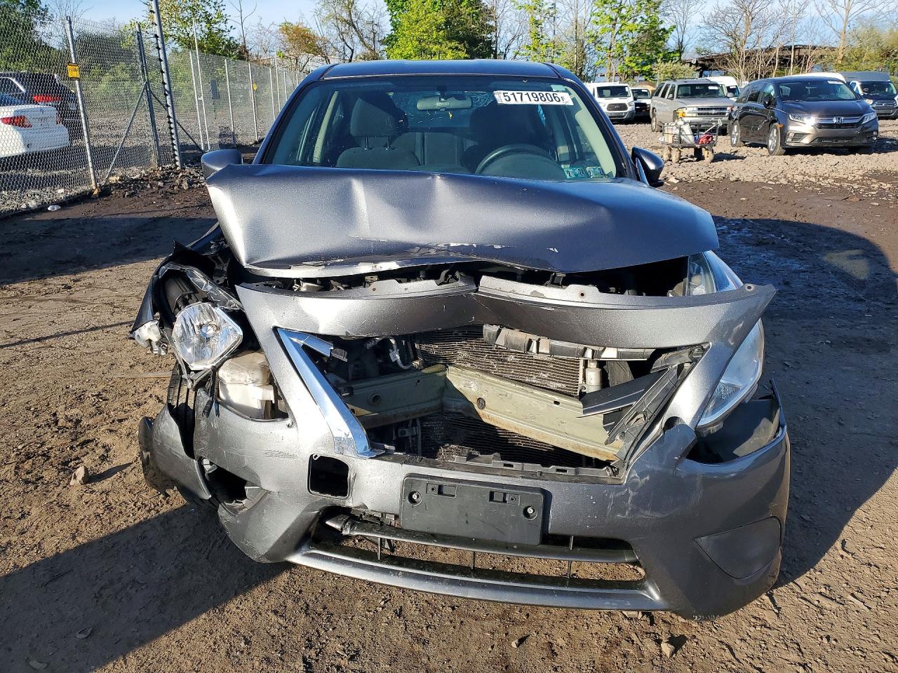 NISSAN VERSA 2018 — 6