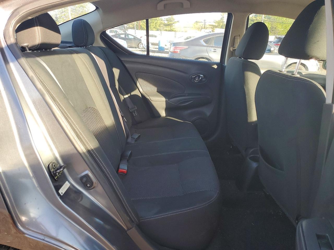 NISSAN VERSA 2018 — 11