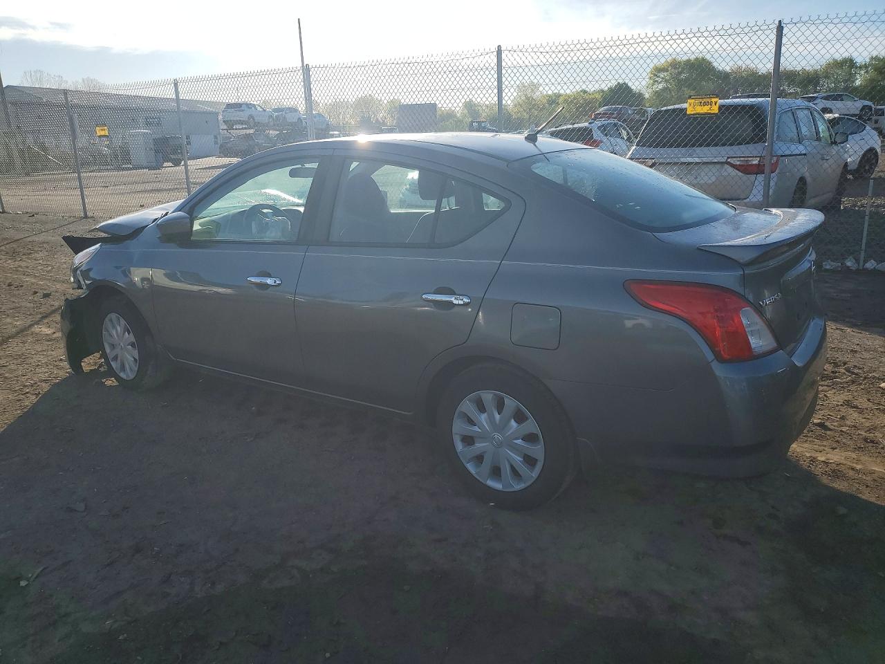 NISSAN VERSA 2018 — 3