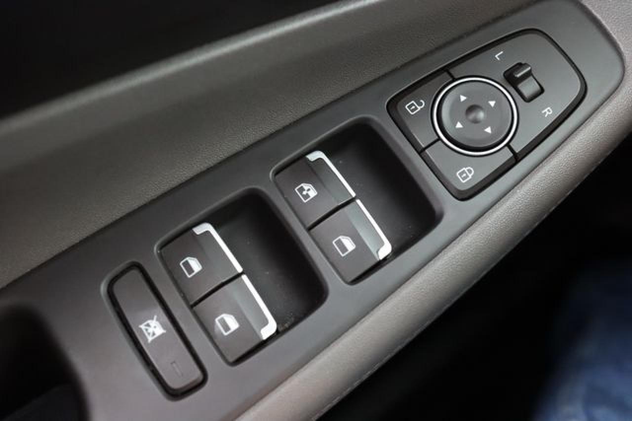 HYUNDAI SANTA FE 2020 — 25