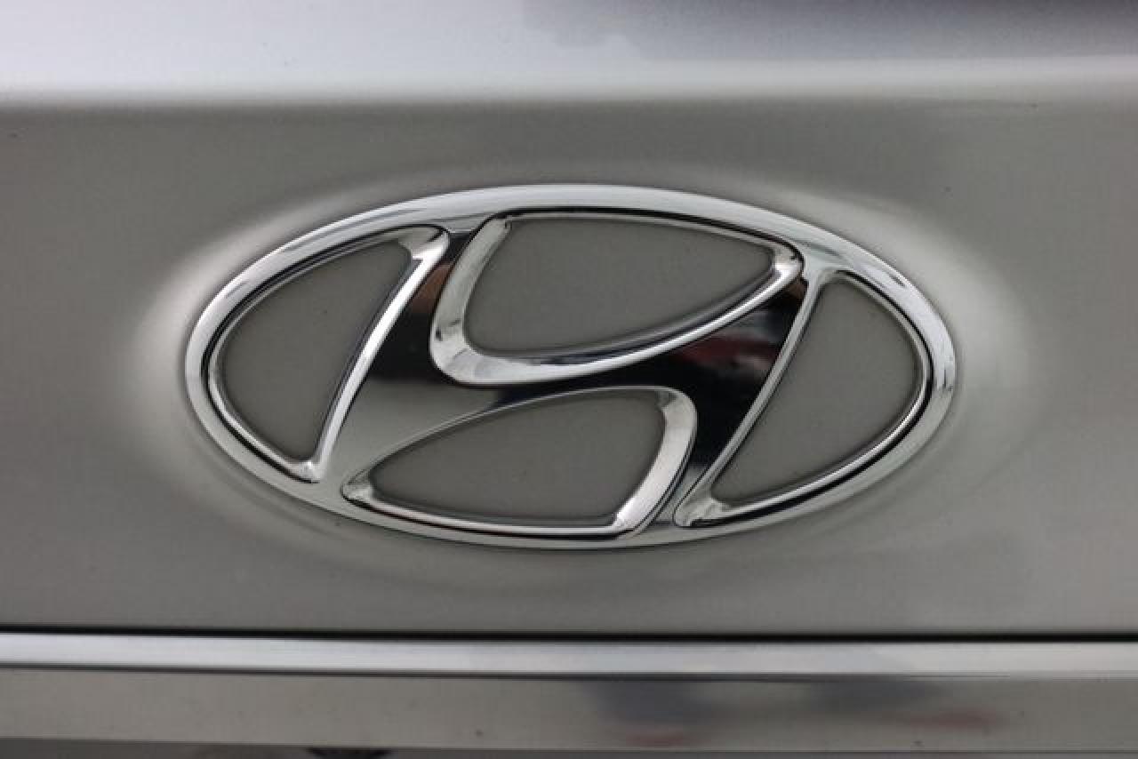 HYUNDAI SANTA FE 2020 — 18