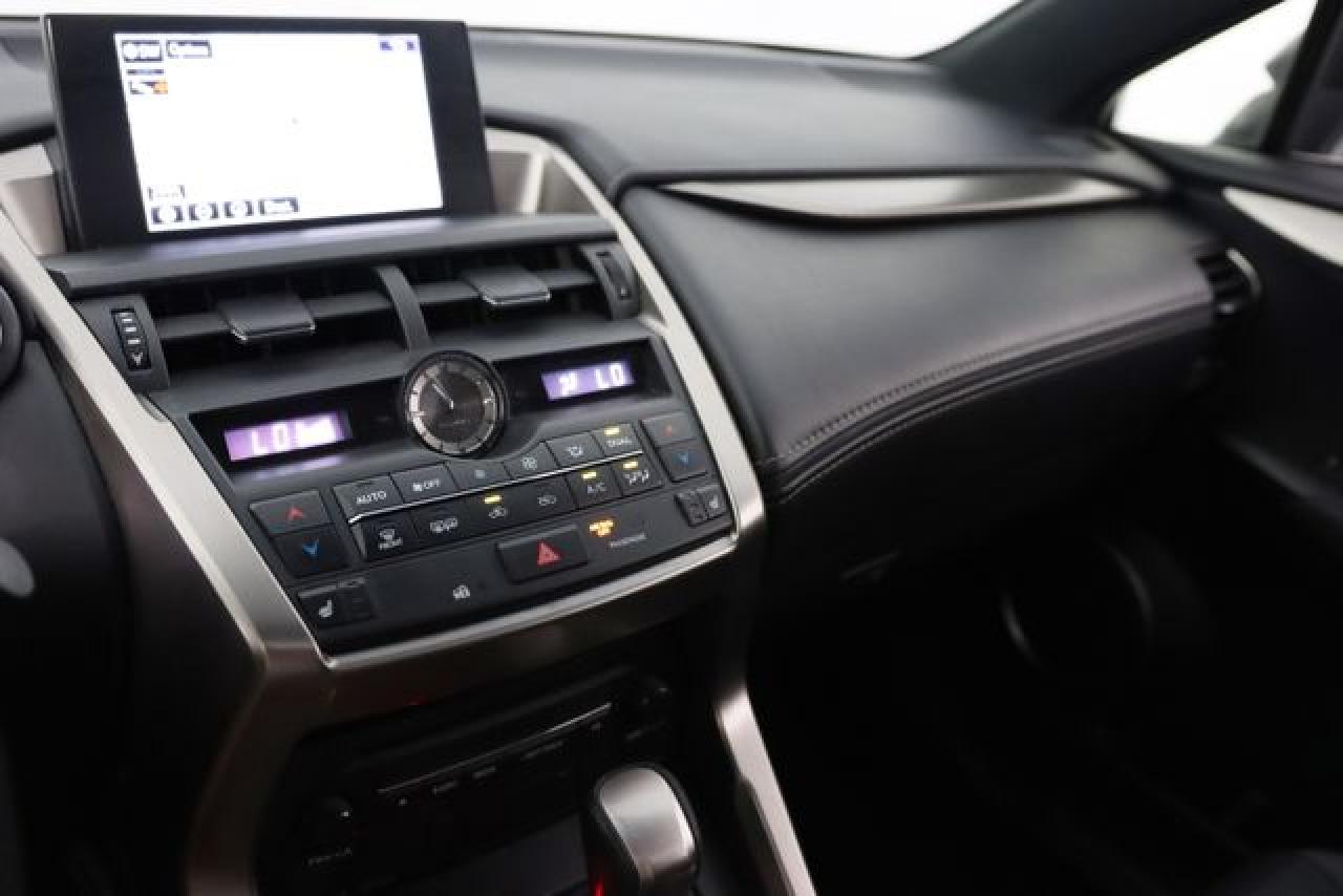 LEXUS NX 2017 — 41