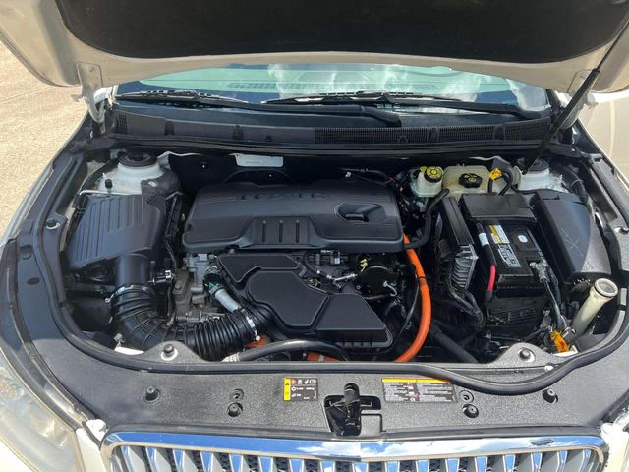 BUICK LACROSSE 2012 — 11