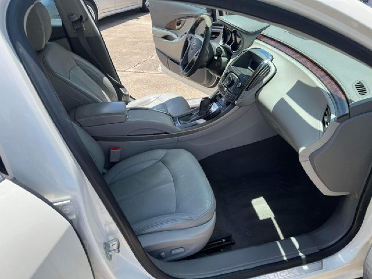 BUICK LACROSSE 2012 — 8