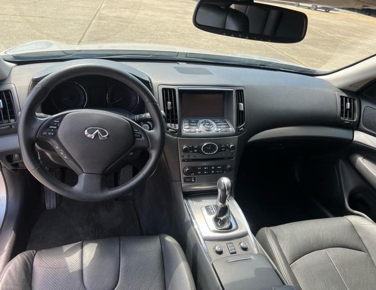 INFINITI Q40 2015 — 10