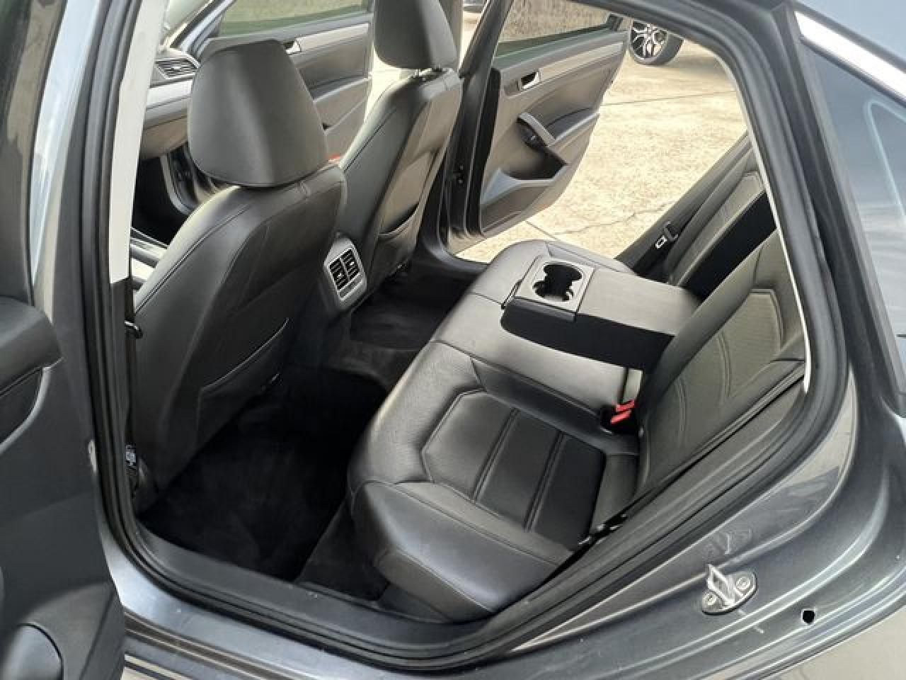 VOLKSWAGEN PASSAT 2015 — 7
