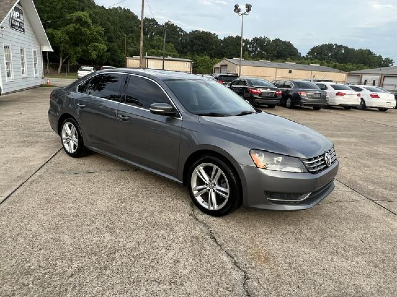 VOLKSWAGEN PASSAT 2015 — 4