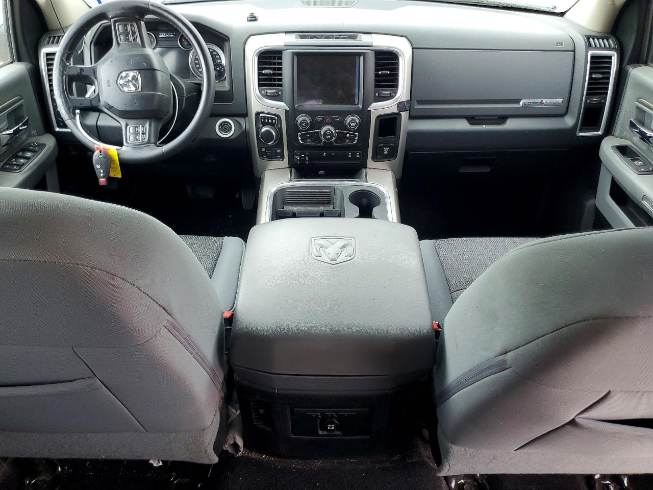 RAM 1500 2017 — 9