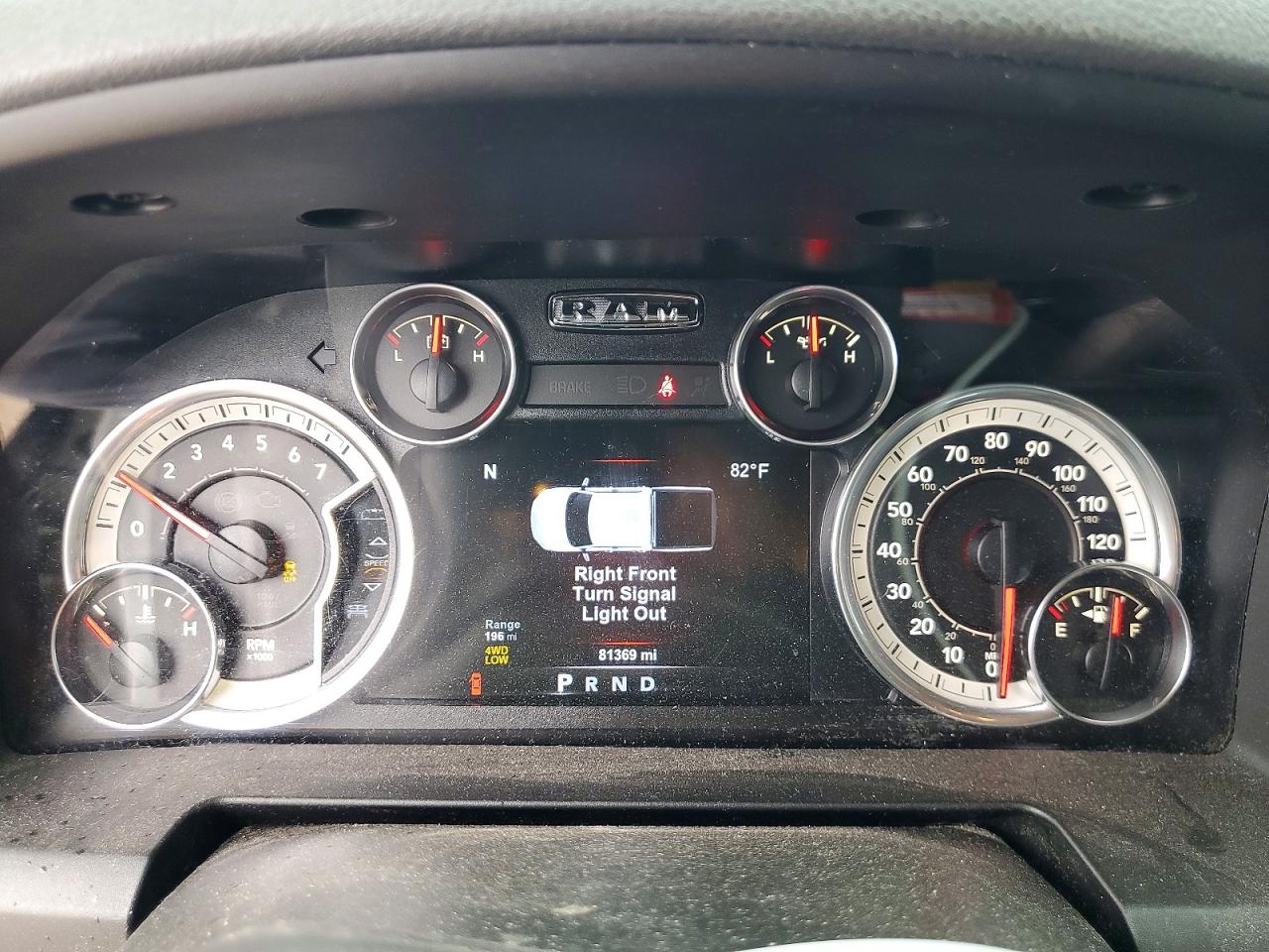 RAM 1500 2017 — 10