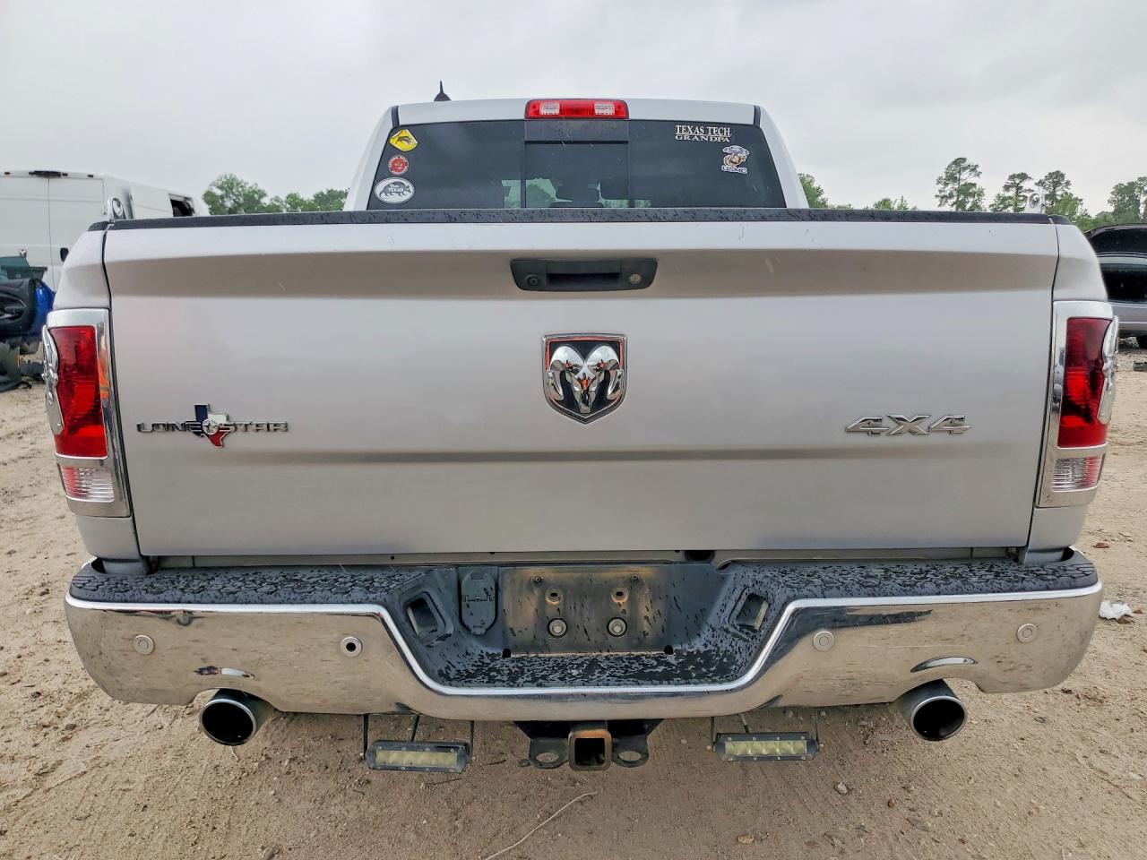 RAM 1500 2017 — 7
