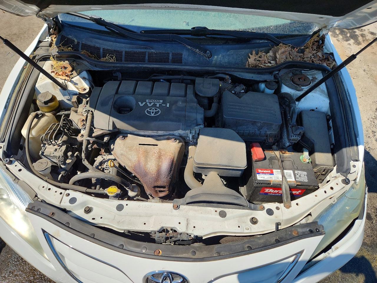 TOYOTA CAMRY 2010 — 12