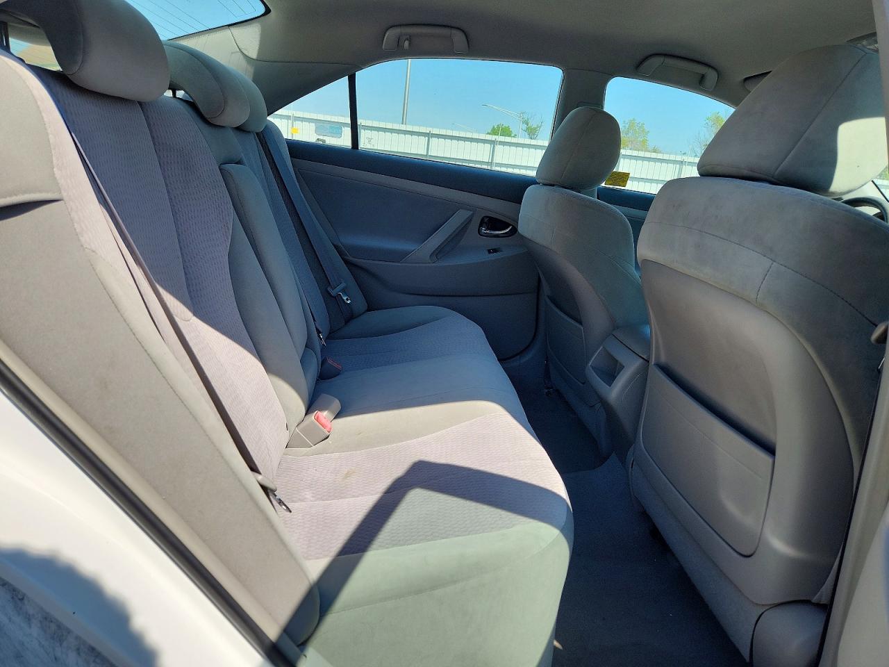 TOYOTA CAMRY 2010 — 11